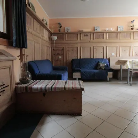 In Baita Only 200m From The Ski Lifts Livigno