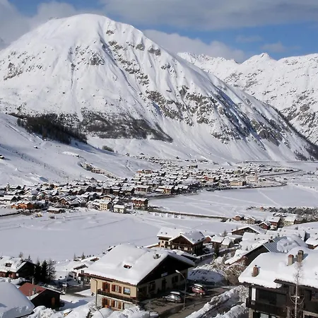 In Baita Only 200m From The Ski Lifts Holiday home *